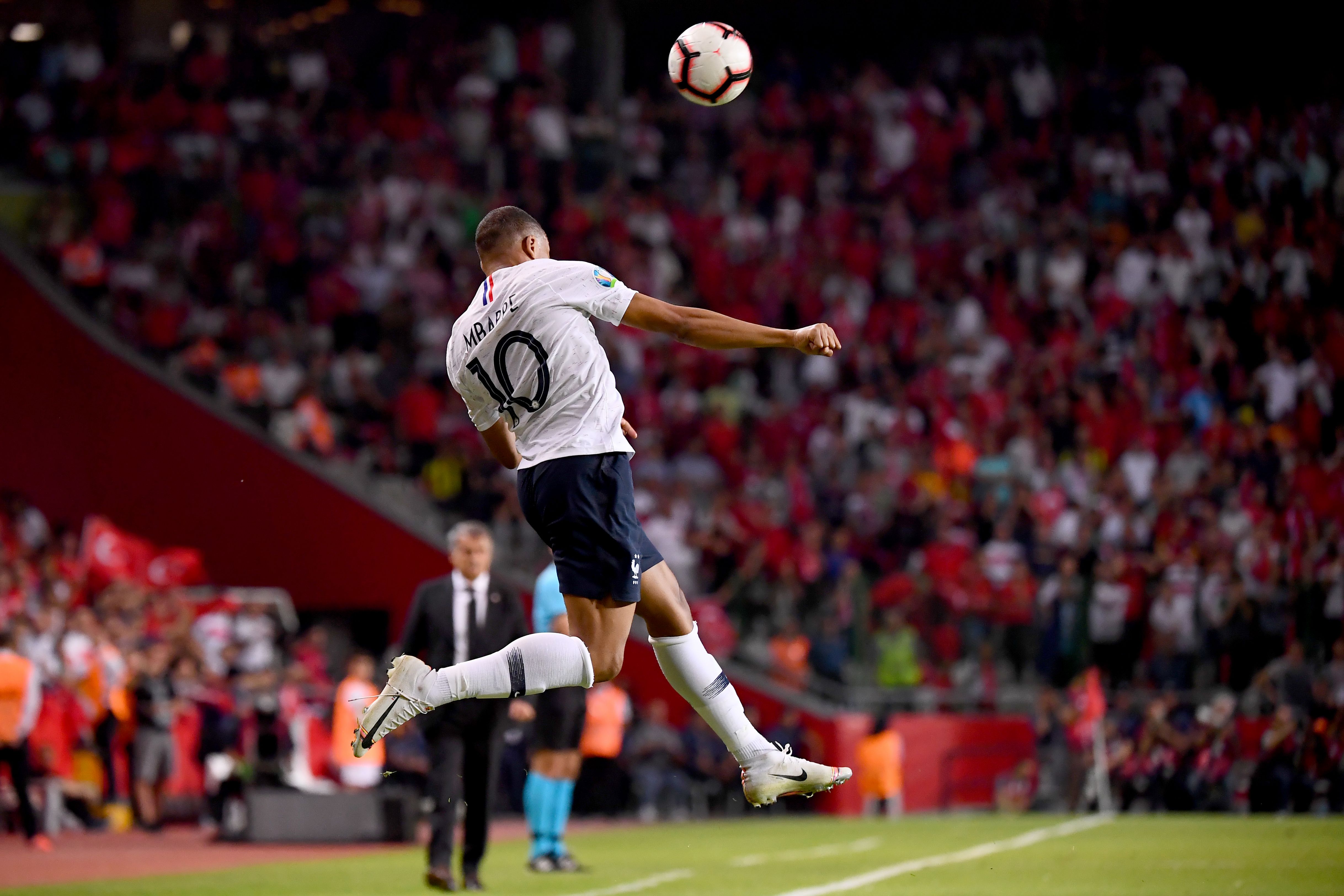 共同成就世 共同成就世