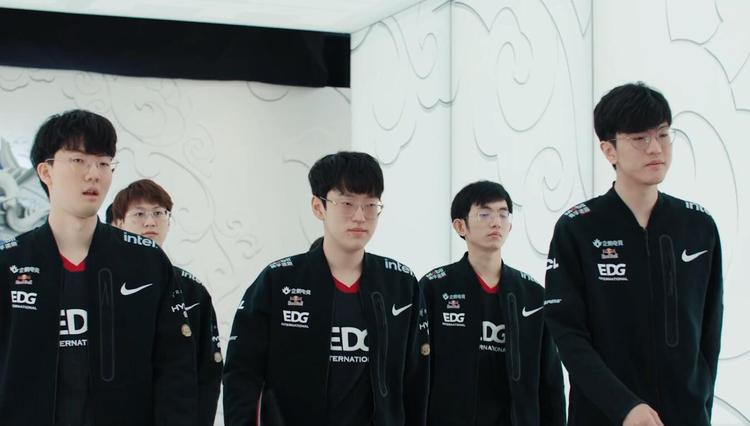 斯利发挥 斯利发挥