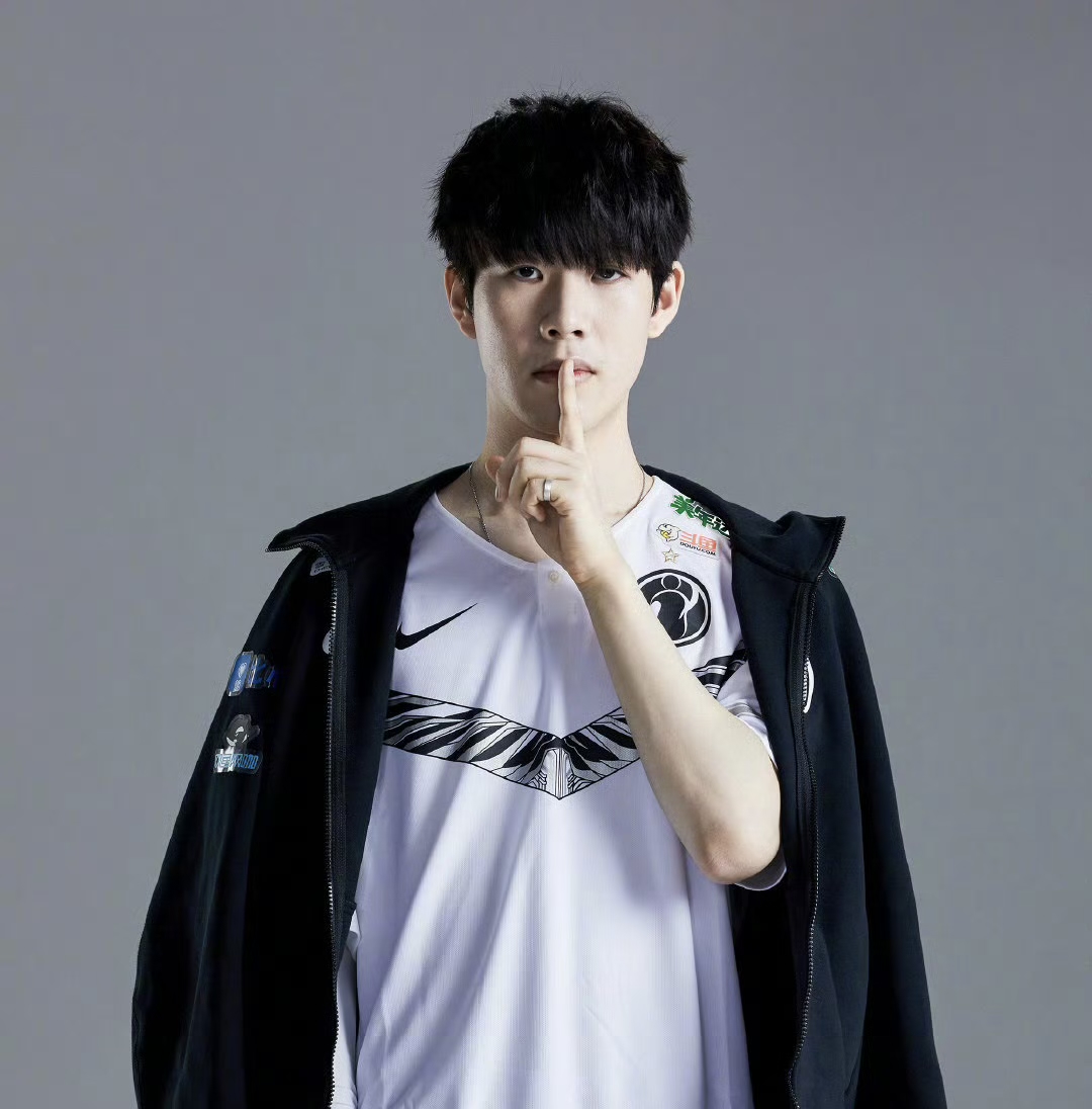 诚信专员作 诚信专员作